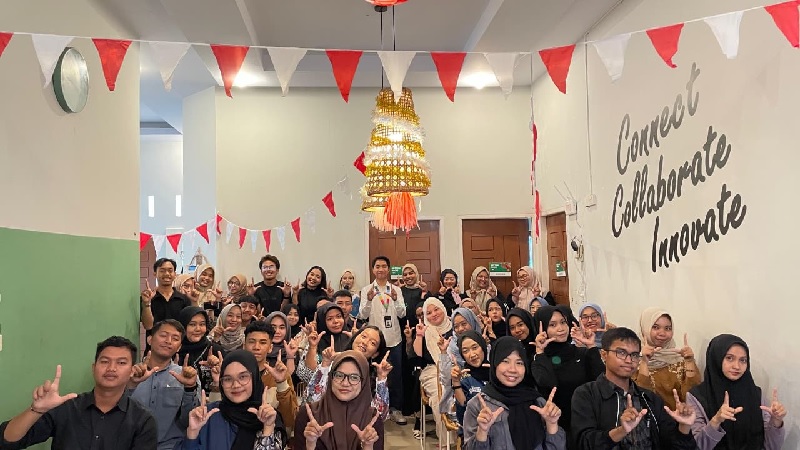 Seluruh peserta lead the fest di nutrihub foto bersama saat mengikuti kegiatan workshop, Sabtu (20/9/2025) lalu