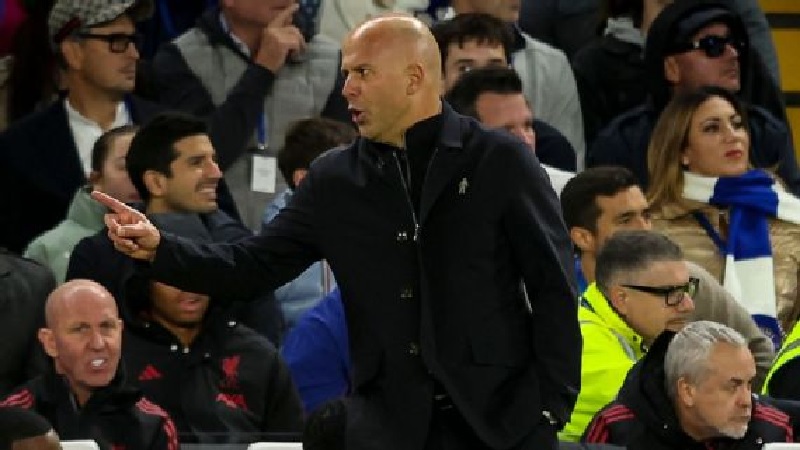 Arne Slot sedang menjalani performa terburuknya sebagai manajer Liverpool setelah kekalahan telak dari Chelsea.