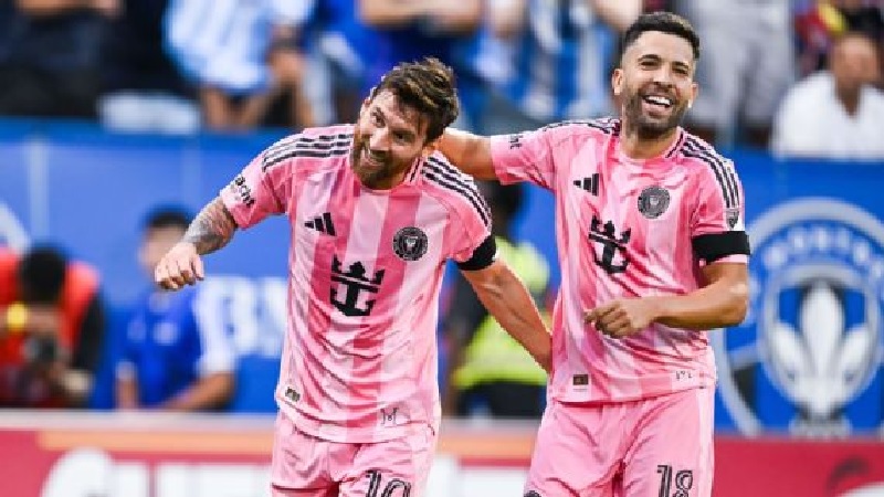 Jordi Alba dan Lionel Messi telah menghabiskan sebagian besar karier mereka bersama, pertama di Barcelona dan sekarang di Inter Miami.
