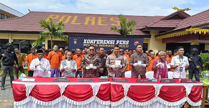 Kapolres Inhu AKBP Fahrian Saleh Siregar SIK MSI saat konfrensi pers hasil operasi antik LK 2025, Kamis 9/10/2025).