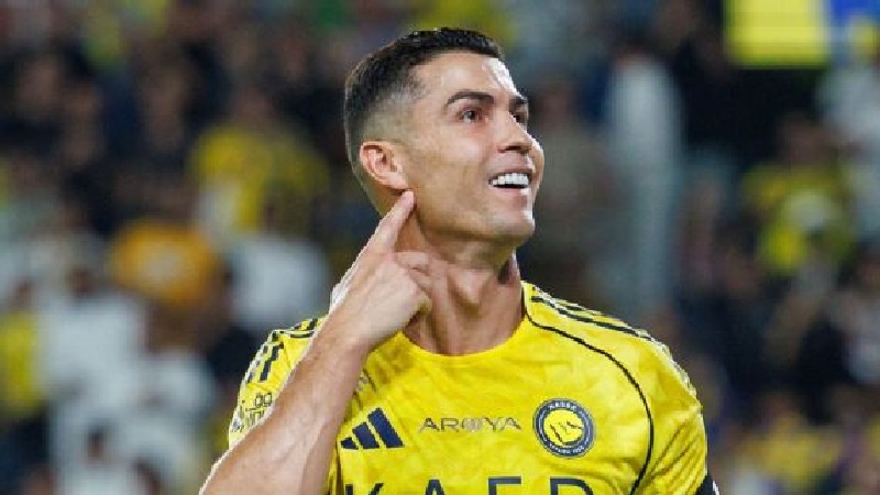 Cristiano Ronaldo mengakui bahwa karier bermainnya tidak akan lama lagi, tetapi sekarang bukan saatnya untuk pensiun.