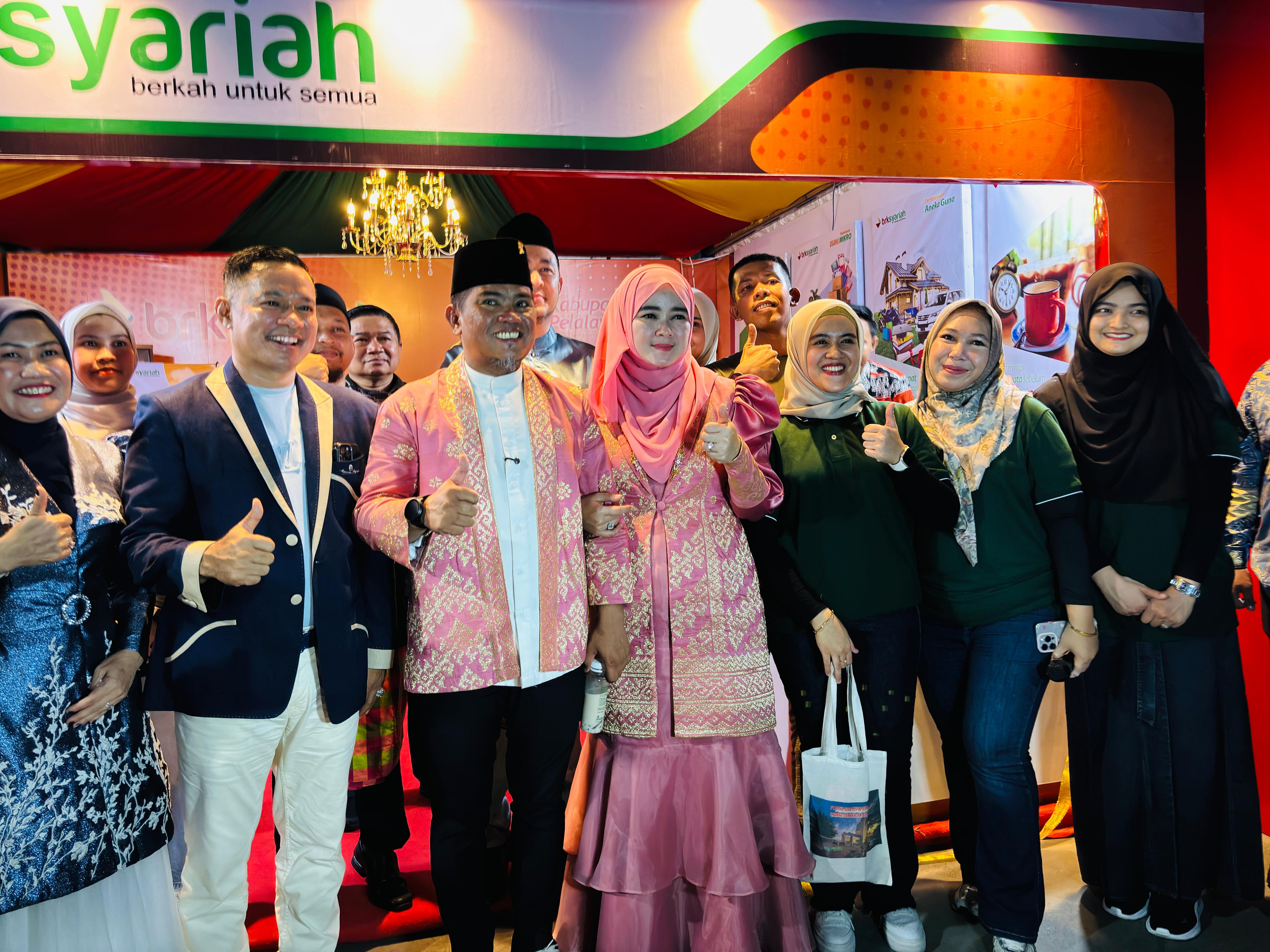 Bupati Pelalawan H. Zukri Misran