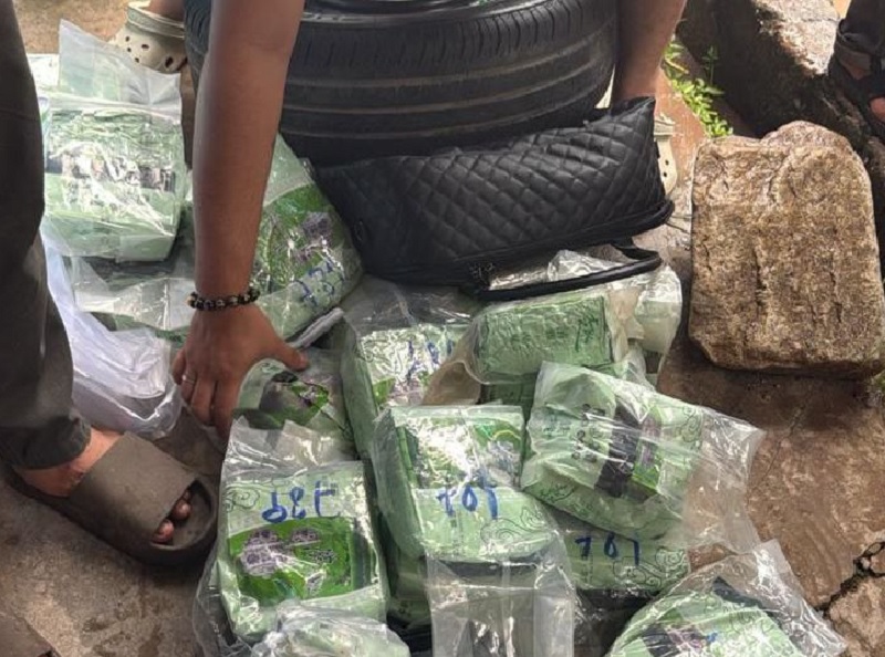 Barang bukti narkoba seberat 30 Kg yang diamankan petugas.