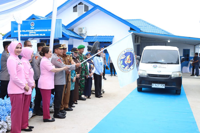 Kapolda Riau Irjen Pol Herry Heryawan meresmikan SPPG Polres Inhil di Jalan Baharuddin Yusuf, Tembilahan Hulu, Senin (13/10/2025).
