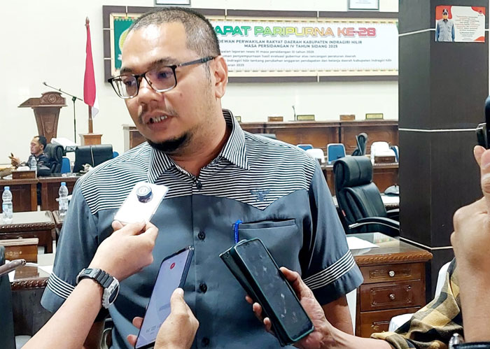 Ketua DPRD Inhil Iwan Taruna
