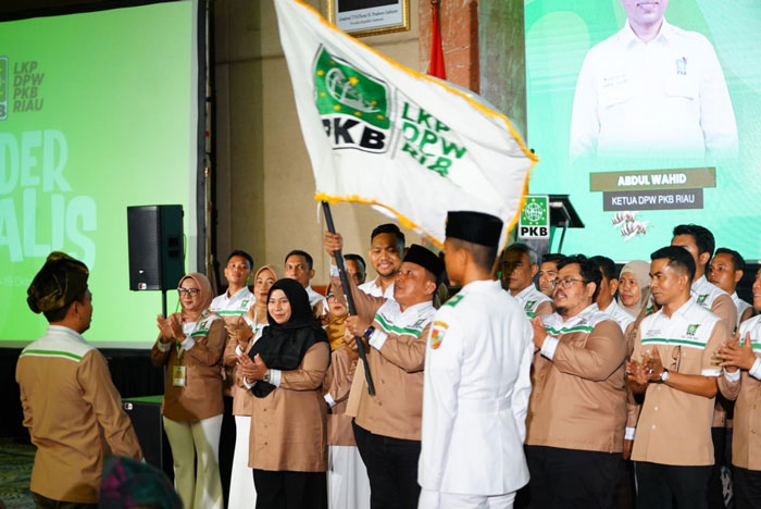 Pelantikan pengurus LKP DPW PKB Riau di Hotel Aryaduta Pekanbaru, Sabtu (18/10/2025).