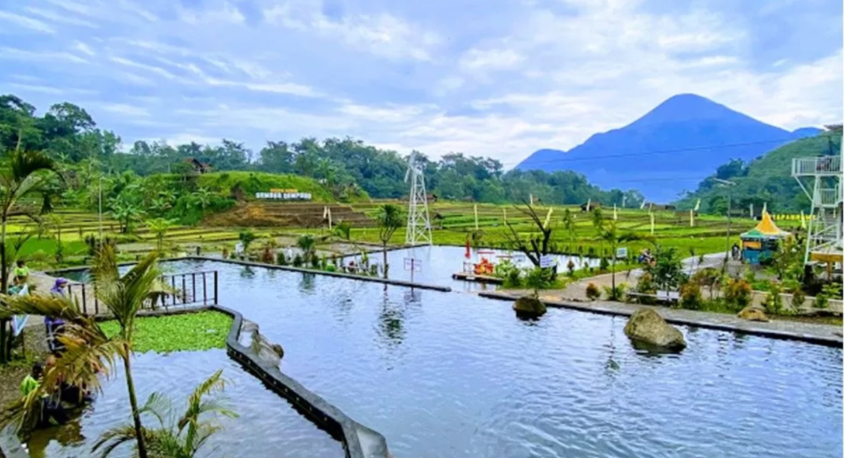 Salah satu view objek wisata di Trawas, Mojokerto, Jawa Timur.