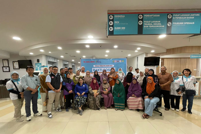 RS Awal Bros Sudirman dan RS Awal Bros Hangtuah berkolaborasi dengan Perdatin Riau gelar bakti sosial intervensi nyeri.
