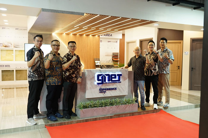 GNET Experience Center resmi hadir di Grand Central Bangunan pusat bahan bangunan modern terlengkap di Jalan Soekarno-Hatta No. 555, Pekanbaru.
