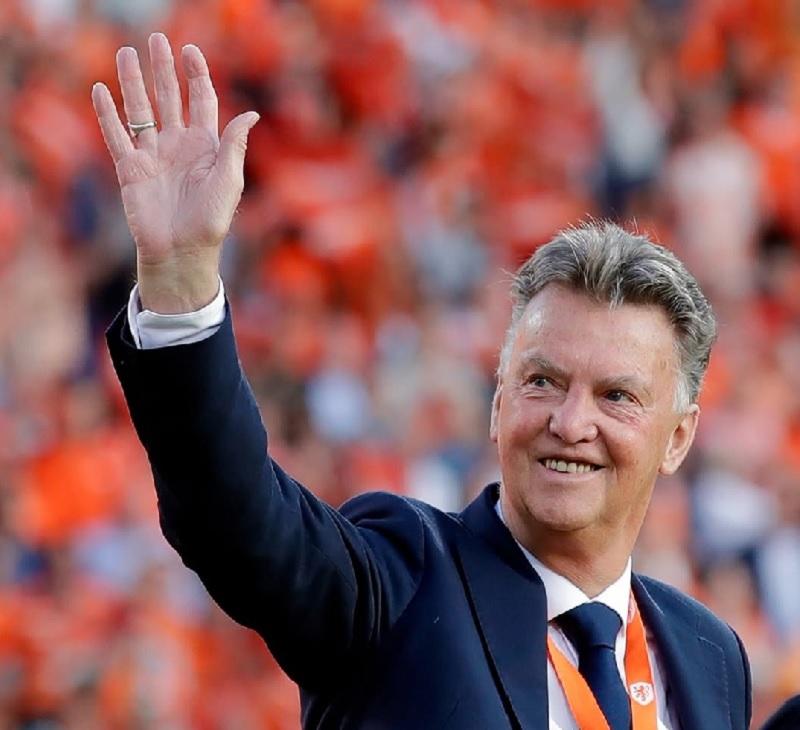 Louis van Gaal dikabarkanakan akan melatih Timnas Indonesia. Namun itu hanya sekadar rumor.