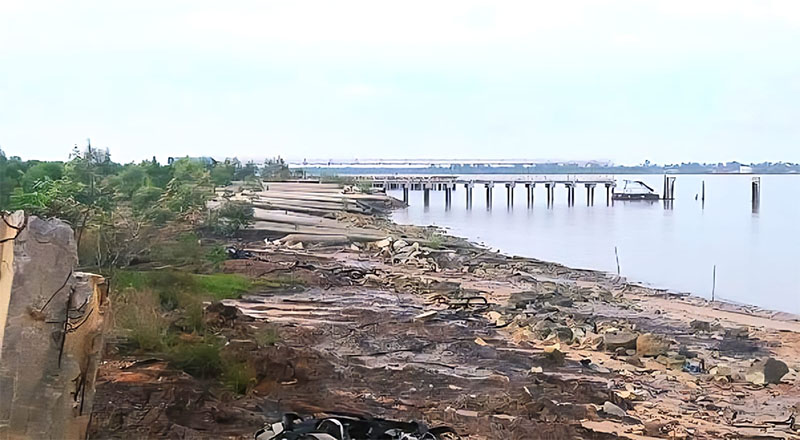 Pelabuhan Dorak Kepulauan Meranti pasca pembangunannya terbengkalai dalam beberapa tahun lalu