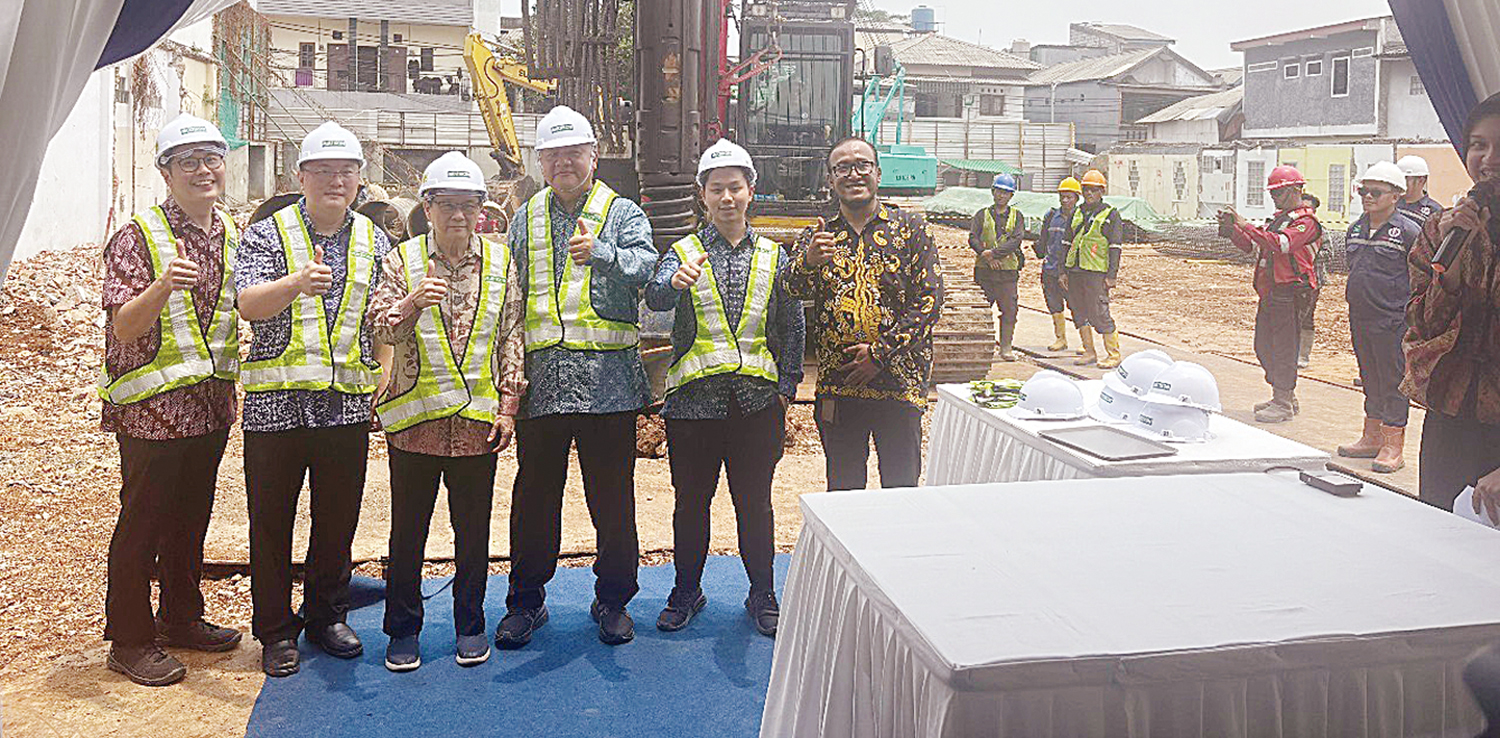 Hotel Riau: Proses pembangunan Hotel Riau di Jakarta dimulai, Senin (20/10/2025). Hotel berstandar bintang tiga dengan ornamen Melayu ini menjadi proyek strategis Pemprov Riau dalam meningkatkan nilai aset daerah.