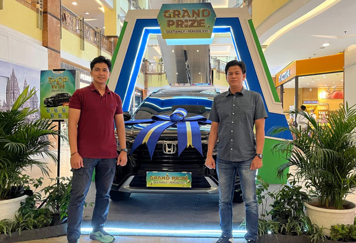 Hadiah utama program Shop and Win SKA Family Card, yakni 1 unit Honda BRV.