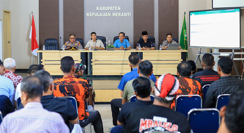 Rapat koordinasi lintas unsur di Aula Kantor Bupati, Sabtu (25/10/2025) yang membahas tentang penanganam krisis listrik di Meranti.