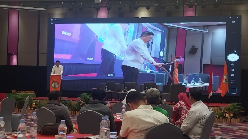 Ketua Gabungan Pengusaha Kelapa Sawit Indonesia (GAPKI) Cabang Riau, Lichwan Hartono memberi sambutan pada pembukaan acara Workshop PADU PERKASA, yang berlanhsung di Hotel The Zury Transmart Pekanbaru