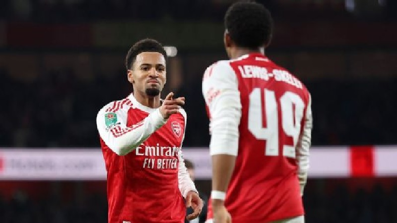 Meskipun terpinggirkan dari daftar pemain inti, Ethan Nwaneri memberikan dampak besar bagi Arsenal saat mengalahkan Brighton 2-0 di Piala Carabao.