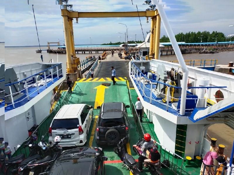 Mulai hari ini pelayanan Ro-Ro Bengkalis hanya dilayani dua kapal, karena satu kapal ro-ro masuk masa perbaikan atau doking.