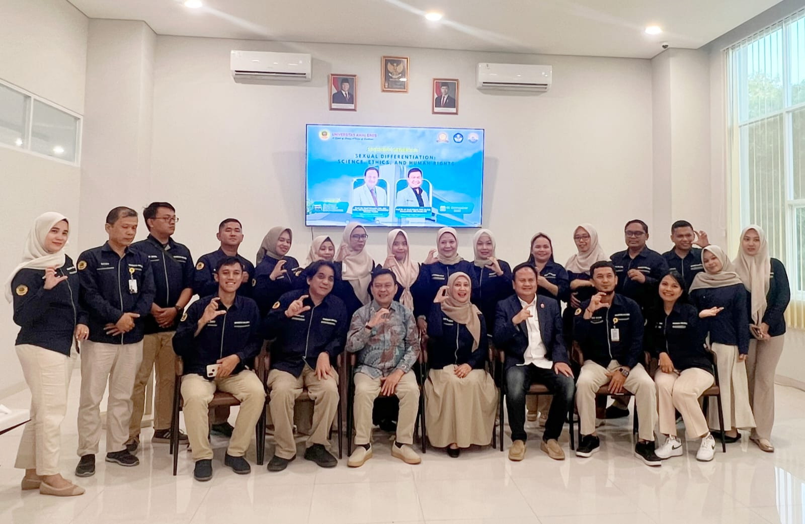 Kuliah Umum Universitas Awal Bros  Hadirkan Dua Guru Besar Nasional