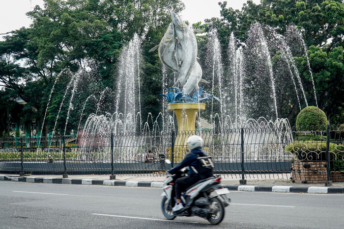 Air mancur Tugu Selais Pekanbaru kembali berfungsi, Senin (3/11/2025)