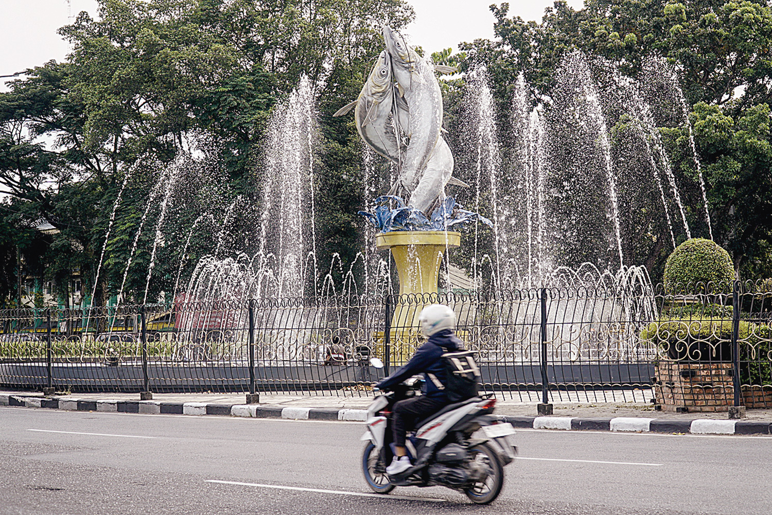 Air mancur Tugu Selais kembali berfungsi, Pekanbaru, Senin (3/11/2025) ft: MHD AKHWAN/RIAUPOS