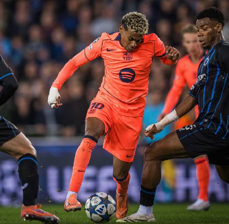 Lamine Yamal menunjukkan aksi gemilang dengan mencetak gol berkelas dan assist saat Barcelona tahan imbang Club Brugge 3-3.