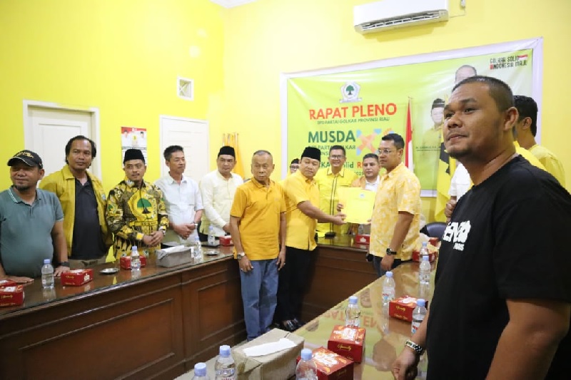 Yulisman, menandai babak baru dalam perebutan kursi Ketua Golkar Riau. Ia menjadi pendaftar pertama dalam Musyawarah Daerah (Musda) XI Golkar Riau.