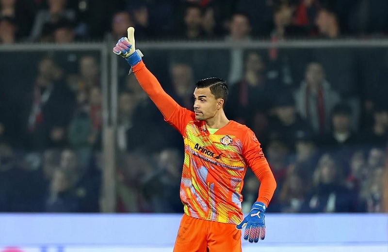 Emil Audero MUlyadi tampil gemilang dengan melakukan lima penyelamatan kendati Cremonese kalah 0-1 di kandang Pisa.