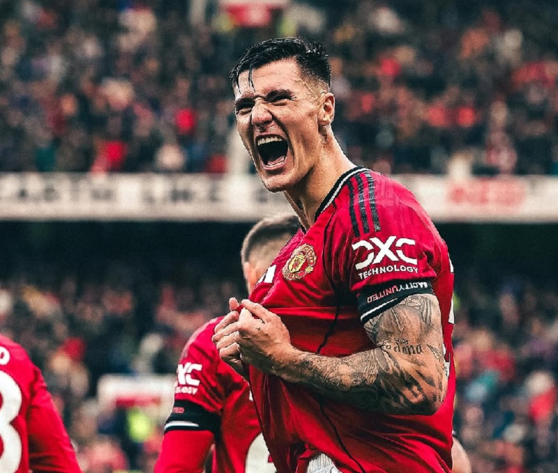 Striker mahal Manchester United Benjamin Sesko kesulitan beradaptasi di Liga Premier.