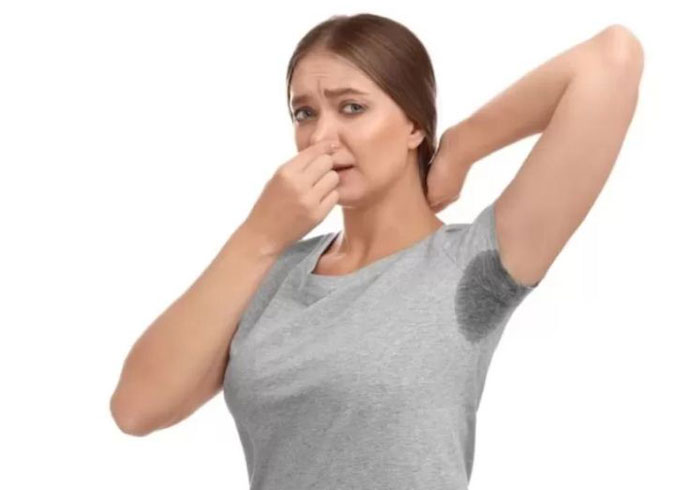 Ilustrasi tips menghilangkan bau badan.