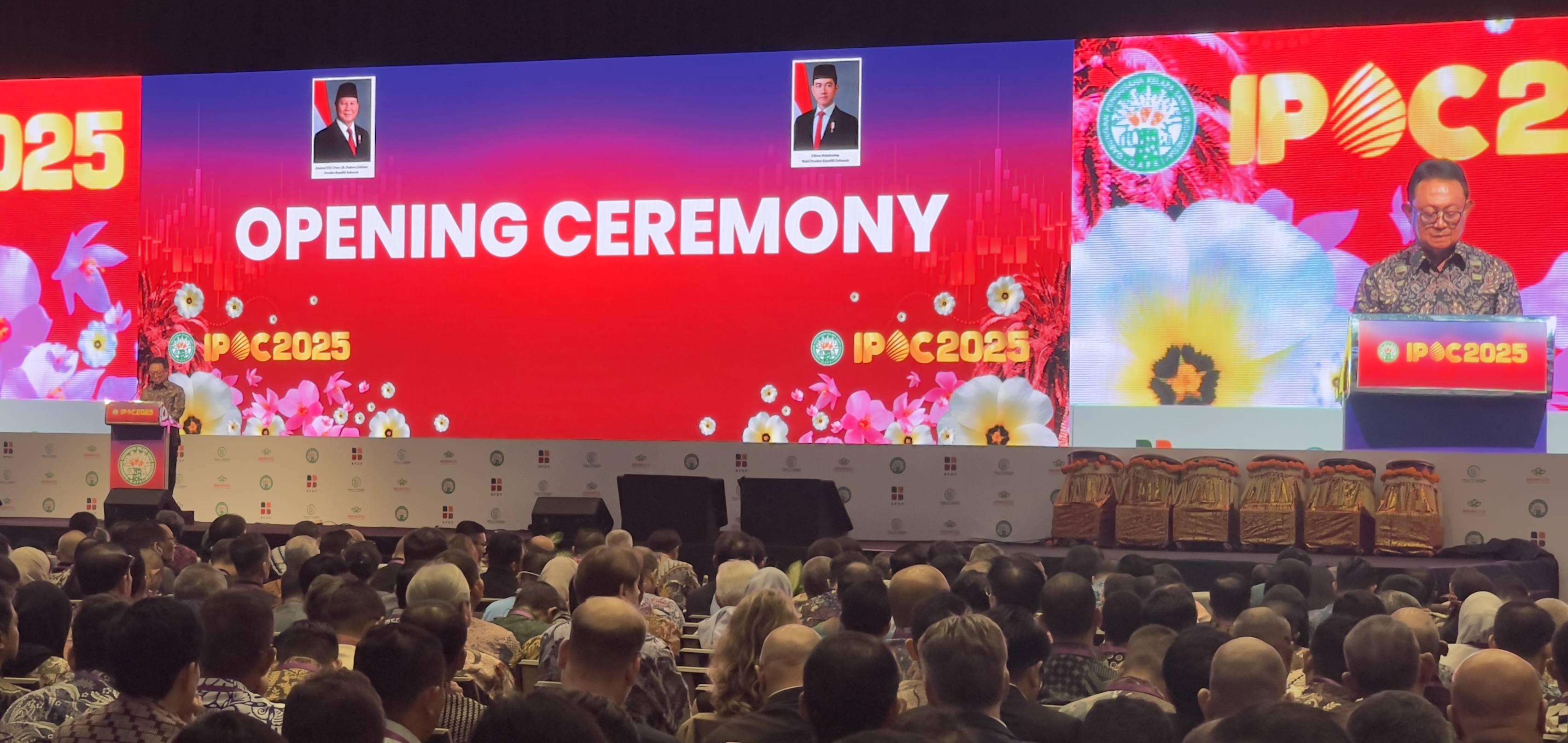 Ketua Umum GAPKI, Eddy Martono saat memberi sambutan pada pembukaan 21st Indonesia Palm Oil Conference (IPOC) di Nusa Dua, Bali, Kamis (13/11/2025).