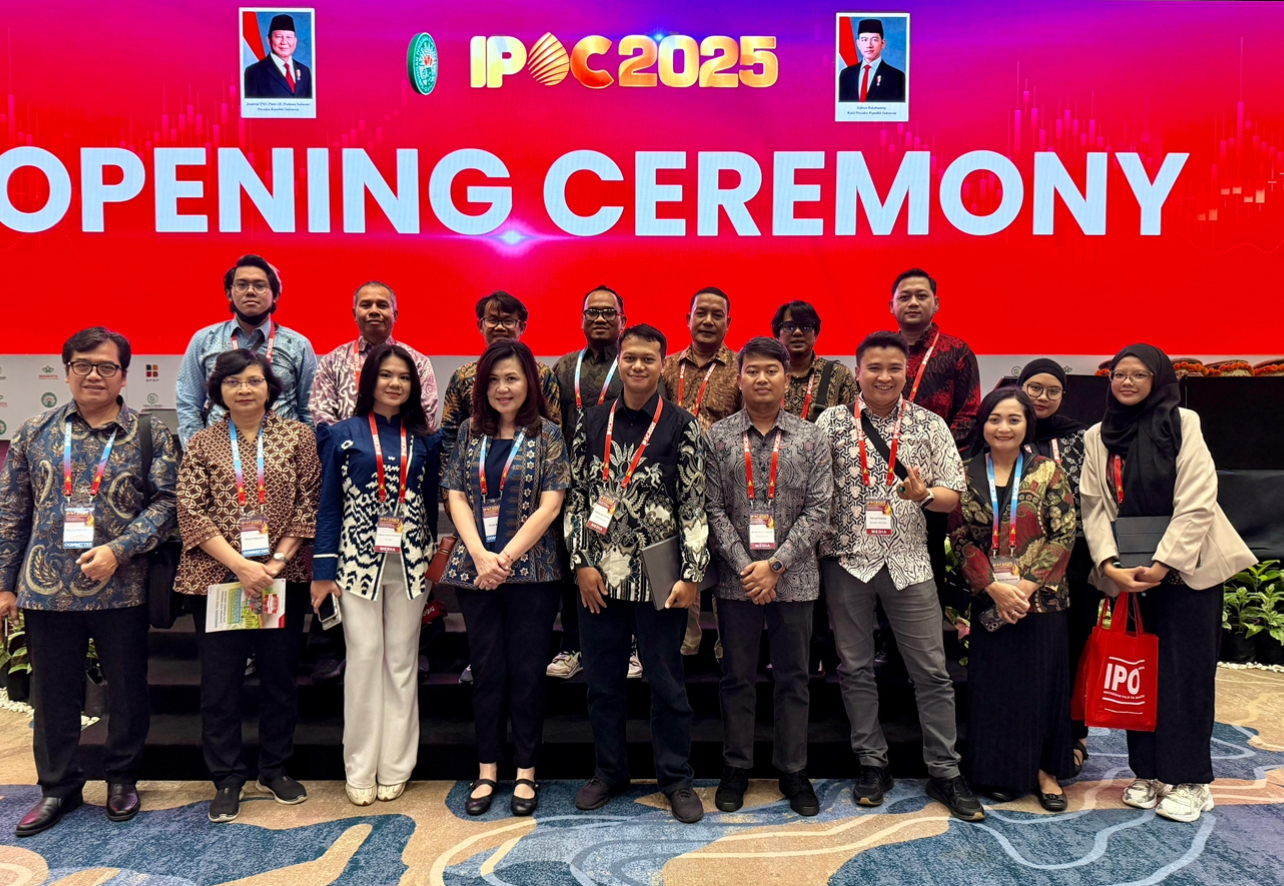 Tim GAPKI foto bersama beberapa jurnalis dari berbagai provinsi di Indonesia jelang pembukaan IPOC 2025 di Nusa Dua, Bali, Kamis (13/11/2025).