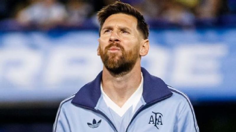 Lionel Messi kembali ke Spotify Camp Nou minggu ini dan mengatakan ia ingin kembali sebagai pemain.