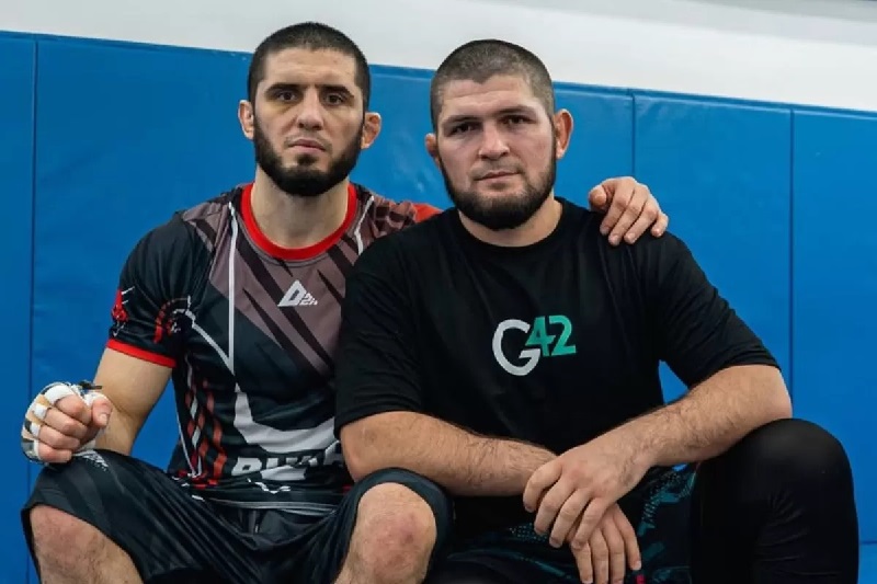 Khabib Nurmagomedov ingatkan bahaya Jack Della Maddalena agar Islam Makhachev waspada di UFC 322.