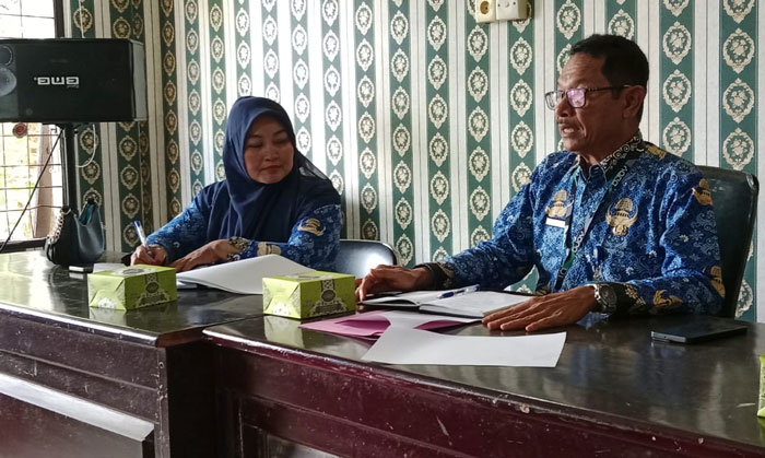 Sekretaris Disdikpora Kuansing, Zulmaswan SPd MM didampingi Plt Kabid Dikdas Ira Mayasandi SE.