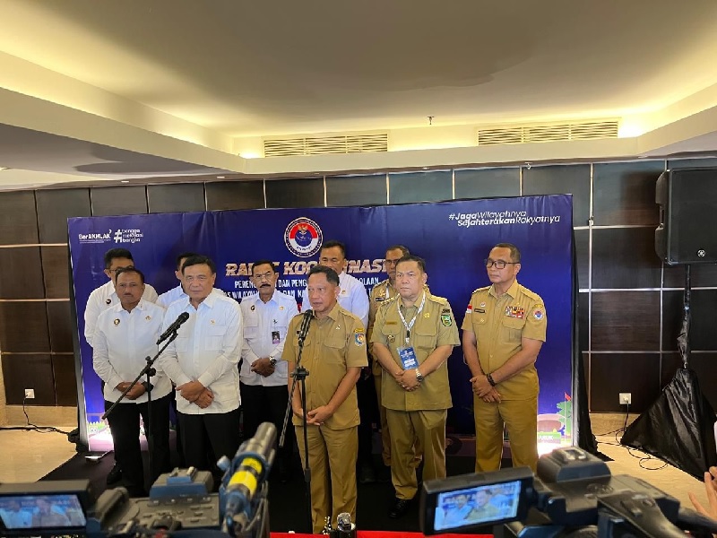 Plt Gubri SF Hariyanto saat menghadiri Rakorendal bersama Mendagri di Jawa Barat, Selasa (18/11/2025).