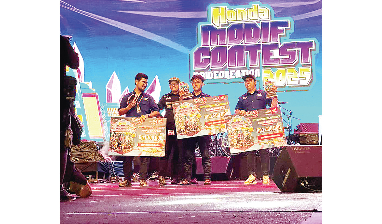 PT Capella Dinamik Nusantara (CDN) Riau mencatatkan prestasi membanggakan di ajang Final Battle Honda Modif Contest (HMC) 2025 yang digelar di Yonif 303 SSM Cibuluh, Garut, Jawa Barat pada 15 November 2025 lalu.