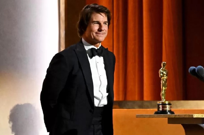 Tom Cruise akhirnya mendaparkan Piala Oscar setelah 4 dekade di dunia perfilman.