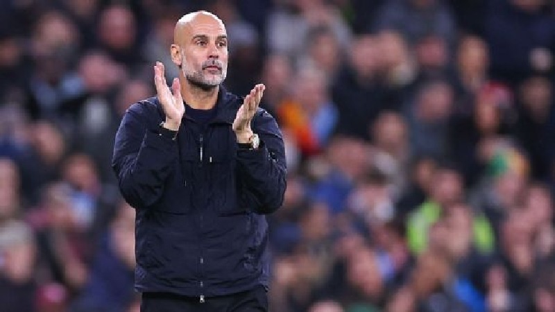 Pep Guardiola mendukung Manchester City untuk meraih musim yang sukses jika mereka dapat menghindari cedera serius.