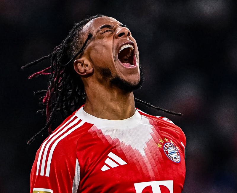 Michael Olise tampil luar biasa dengan mencetak dua gol dan tiga assist saat Bayern Munchen hempaskan Freiburg 6-2.