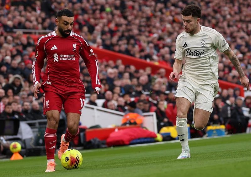 Mohamed Salah gagal menceatk gol dan assist di tiga laga Liverpool. Wayne Rooney minta Arne Slot untuk mencadangkan Mo Salah.