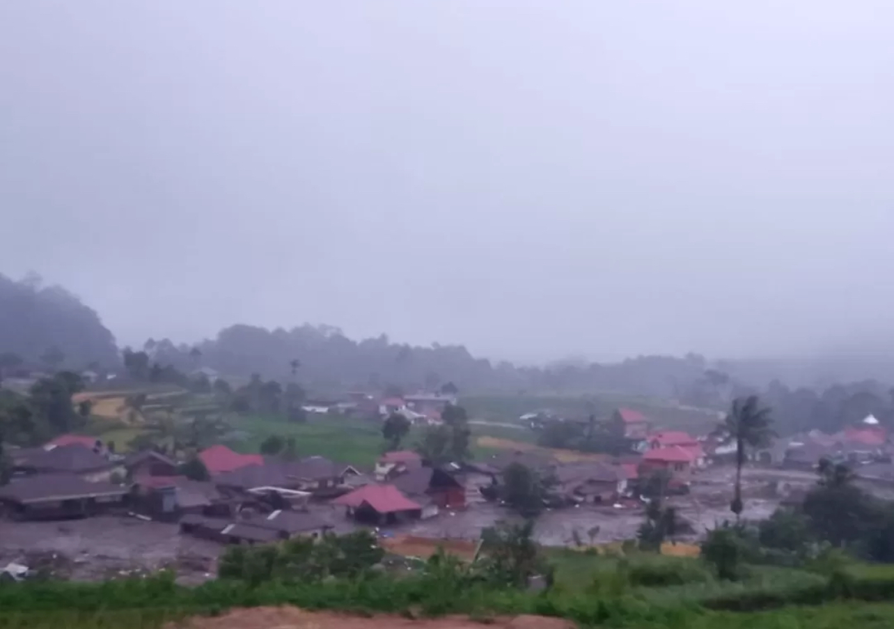 Galodo melanda Kecamatan Malalak, Kabupaten Agam, Sumatera Barat, Rabu (26/11/2025).