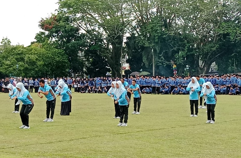 SKJ Narosa 2025 di launching oleh Disdikpora Kuansing saat peringatan hari guru dan Korpri, Rabu (26/11/2025) di Lapangan Limuno Telukkuantan.