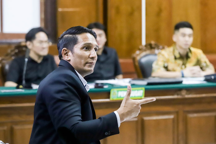 PT Jawa Pos menghadirkan Doktor Ghansham Anand, ahli hukum perdata, dalam sidang di Pengadilan Negeri Surabaya, Rabu (26/11/2025).