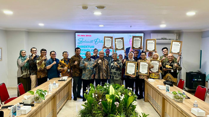 8 RS Awal Bros menerima penghargaan bintang 5 dari BPJS Kesehatan di Batam