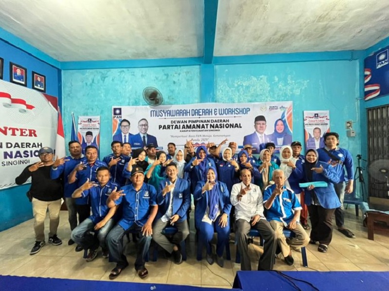 Ketua DPD PAN Kuansing terpilih, Komperensi SP MSi bersama fungsionaris dan kader PAN Kuansing saat Musda, Sabtu (29/11/2025) di kantor DPD PAN Kuansing.
