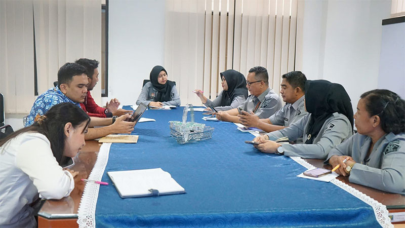 Kepala Bidang Pelayanan AHU Kanwil Kemenkum Riau Dewi Sri Wahyuni, bersama tim, melaksakan koordinasi dengan Ditjen AHU mengenai berbagai isu kenotariatan, Selasa (2/12/2025).
