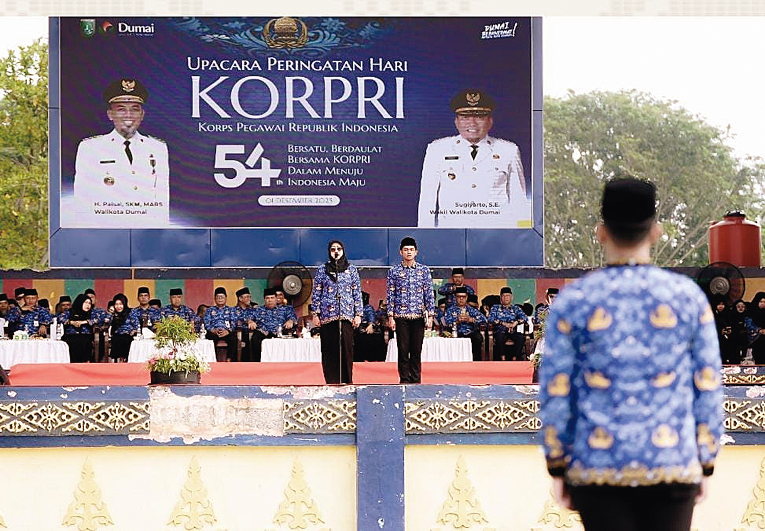 Pemko Dumai menggelar upacara HUT ke-54 Korpri yang dipusatkan di Taman Bukit Gelanggang, Senin (1/12/2025).