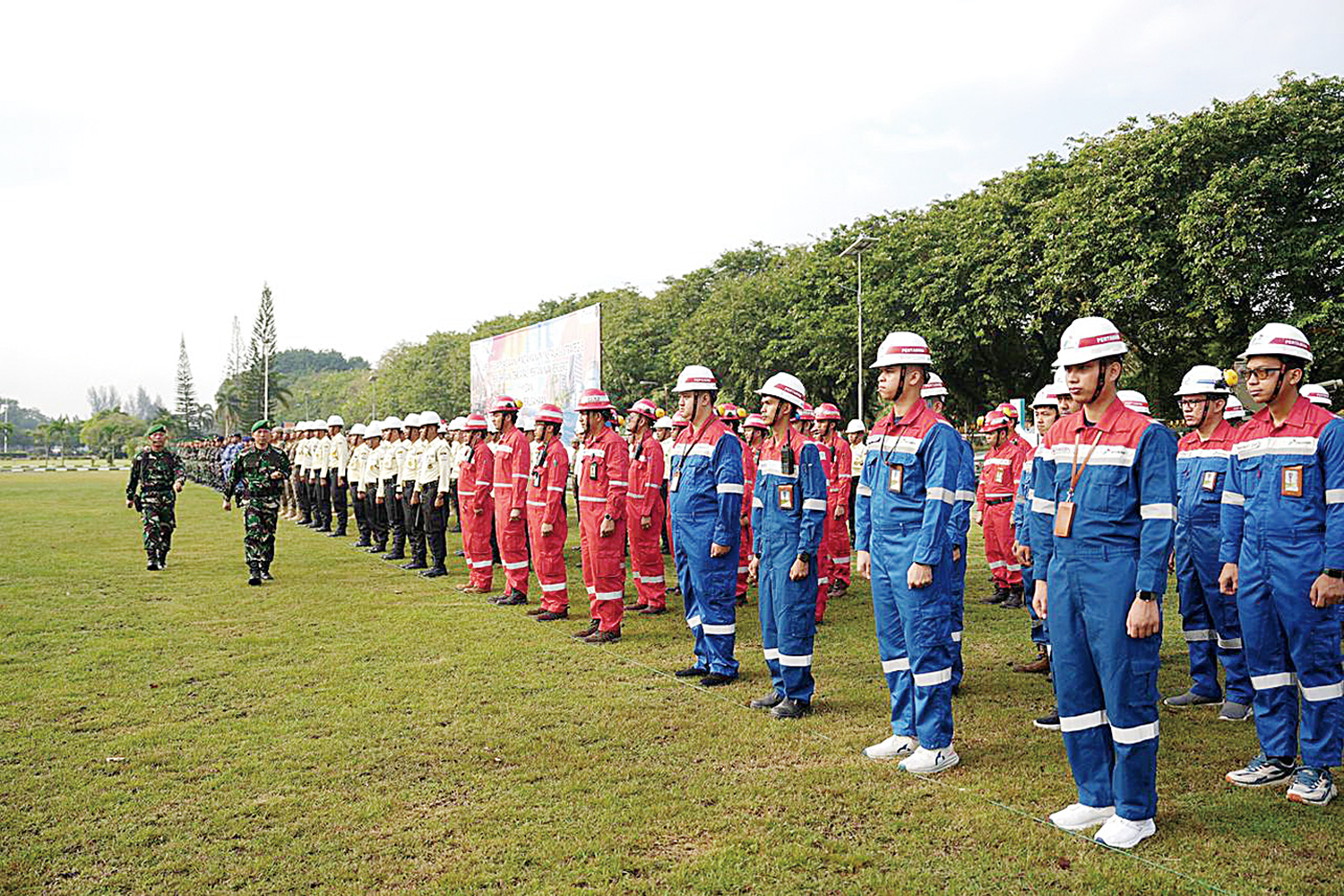 Pelaksanaan Apel Siaga Pengamanan Objek Vital Nasional (Obvitnas) di Kilang Pertamina Dumai, Senin (1/12/2025).&nbsp;