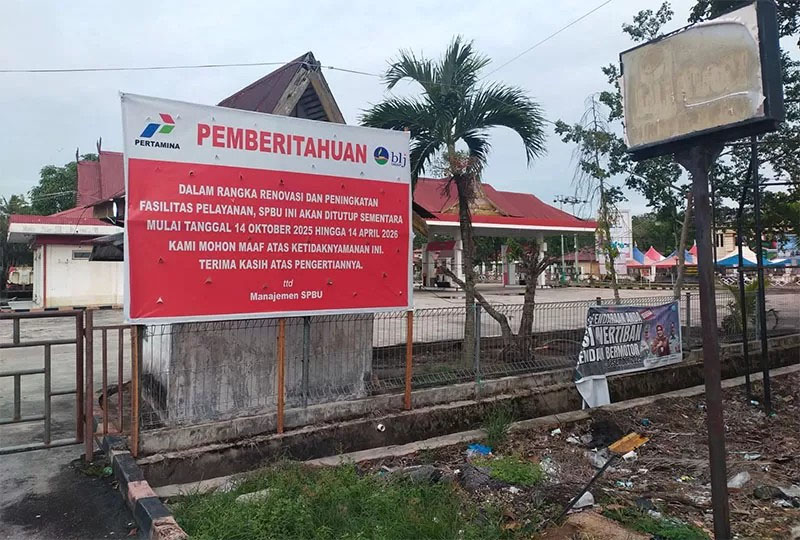 SPBU Air Putih milik PT BLJ sedang dalam proses renovasi dan pengisian BBM masyarakat dihentikan sampai masa perbaikan rampung pada April 2026 mendatang.