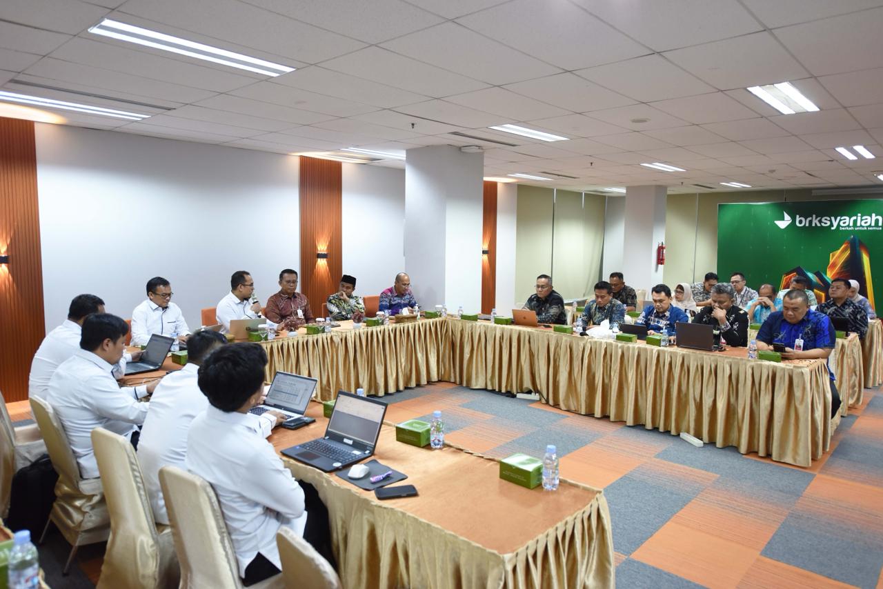 Rapat Koordinasi Lanjutan bersama Komisi Pemberantasan Korupsi (KPK) yang berlangsung pada Rabu, 03/12/25 di Menara Dang Merdu BRK Syariah.